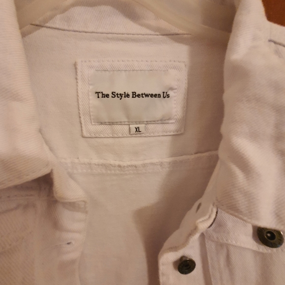 The style between us - White Jean Jacket - Picture 3 of 6